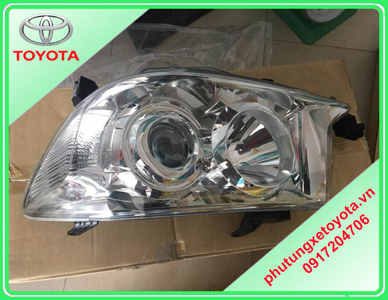 Đèn pha Toyota Fortuner 2009